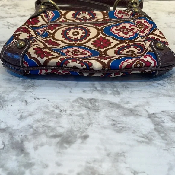 Kathy Van Zeeland crossbody - Picture 3 of 7